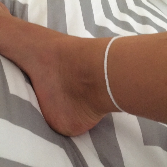 Stretchy bead anklet - Picture 2 of 2